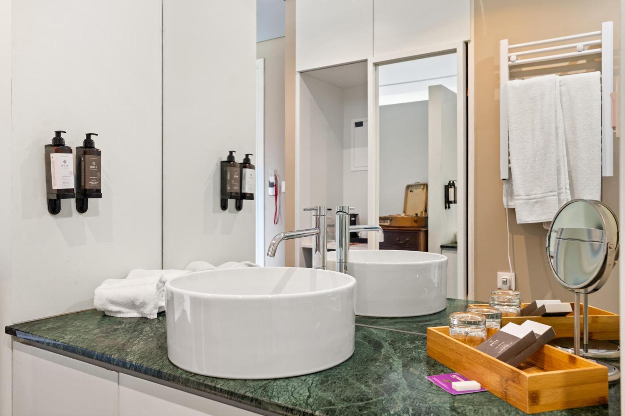 Superior Double Room with Balcony,1705063909:JPEG