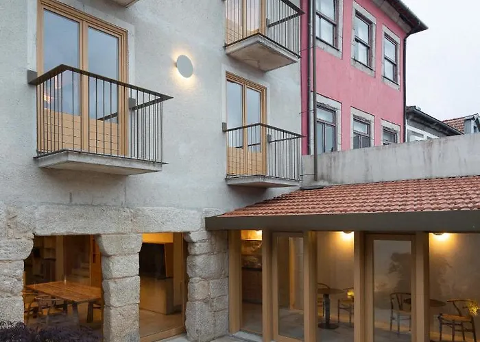 Na Travessa Suites Porto